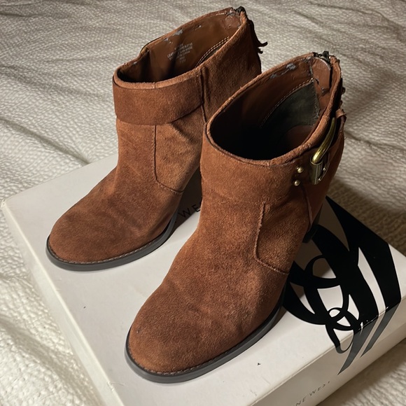 Nine West Suede bootie size 7.5 - Picture 5 of 12